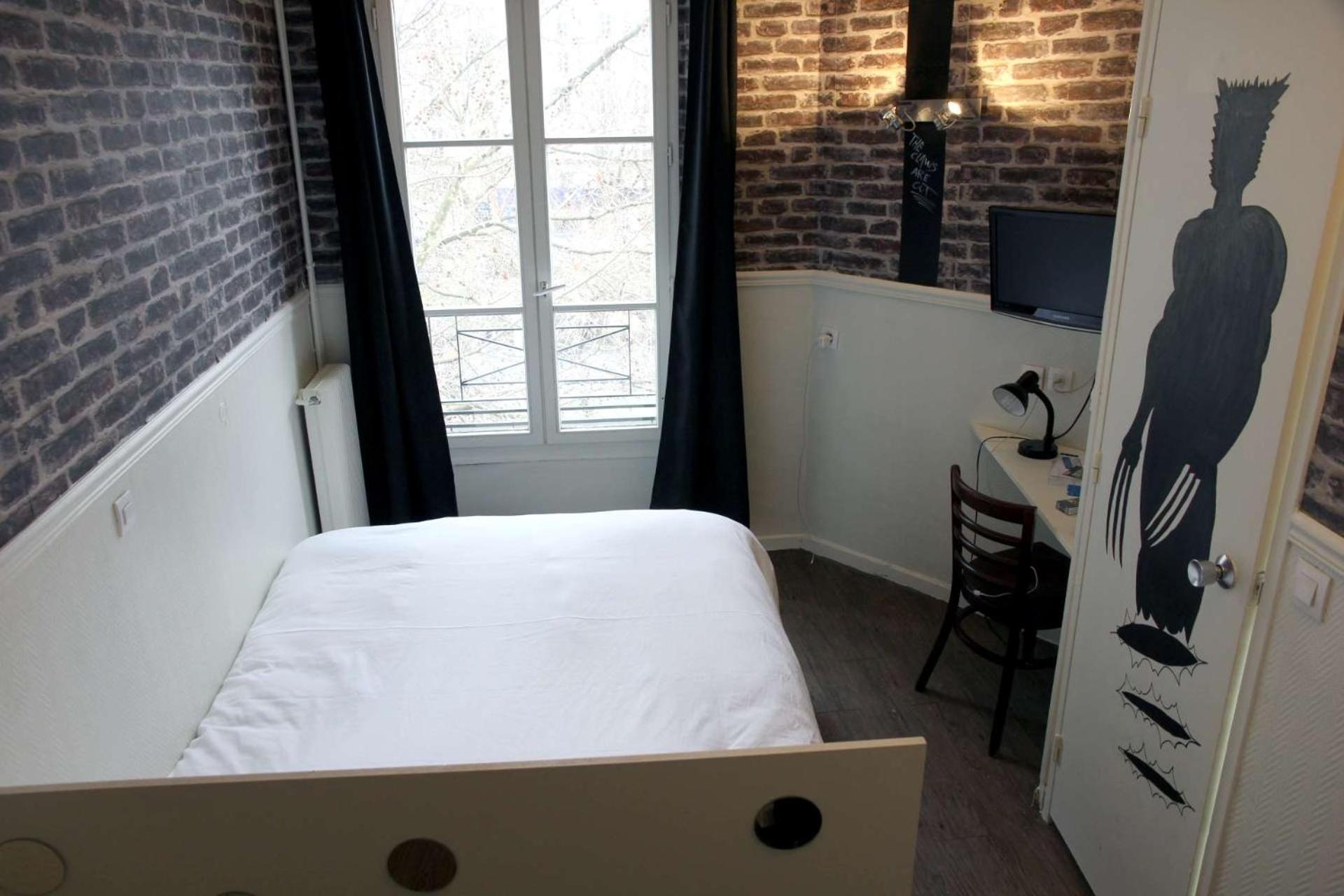 Urban Double Room,1279123960:JPEG